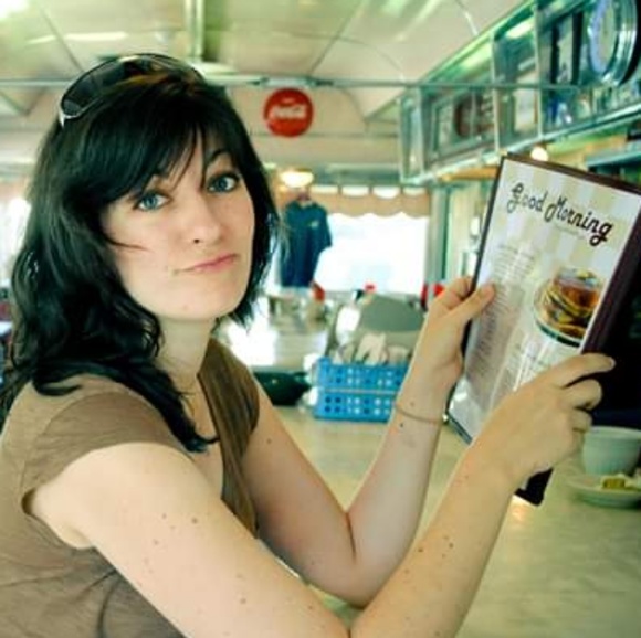 Meet your Posher, Diana - Picture 1 of 1